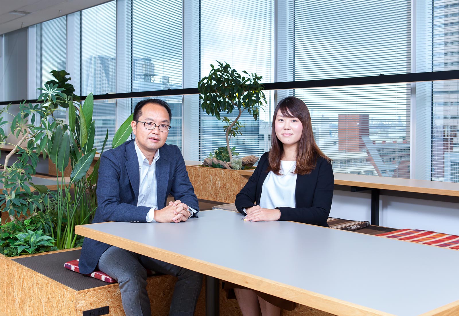 キッコーマン 経営企画室デジタルマーケティング担当部長 清水和弘氏、DataCurrent アカウントエグゼクティブ 大島あずさ氏
